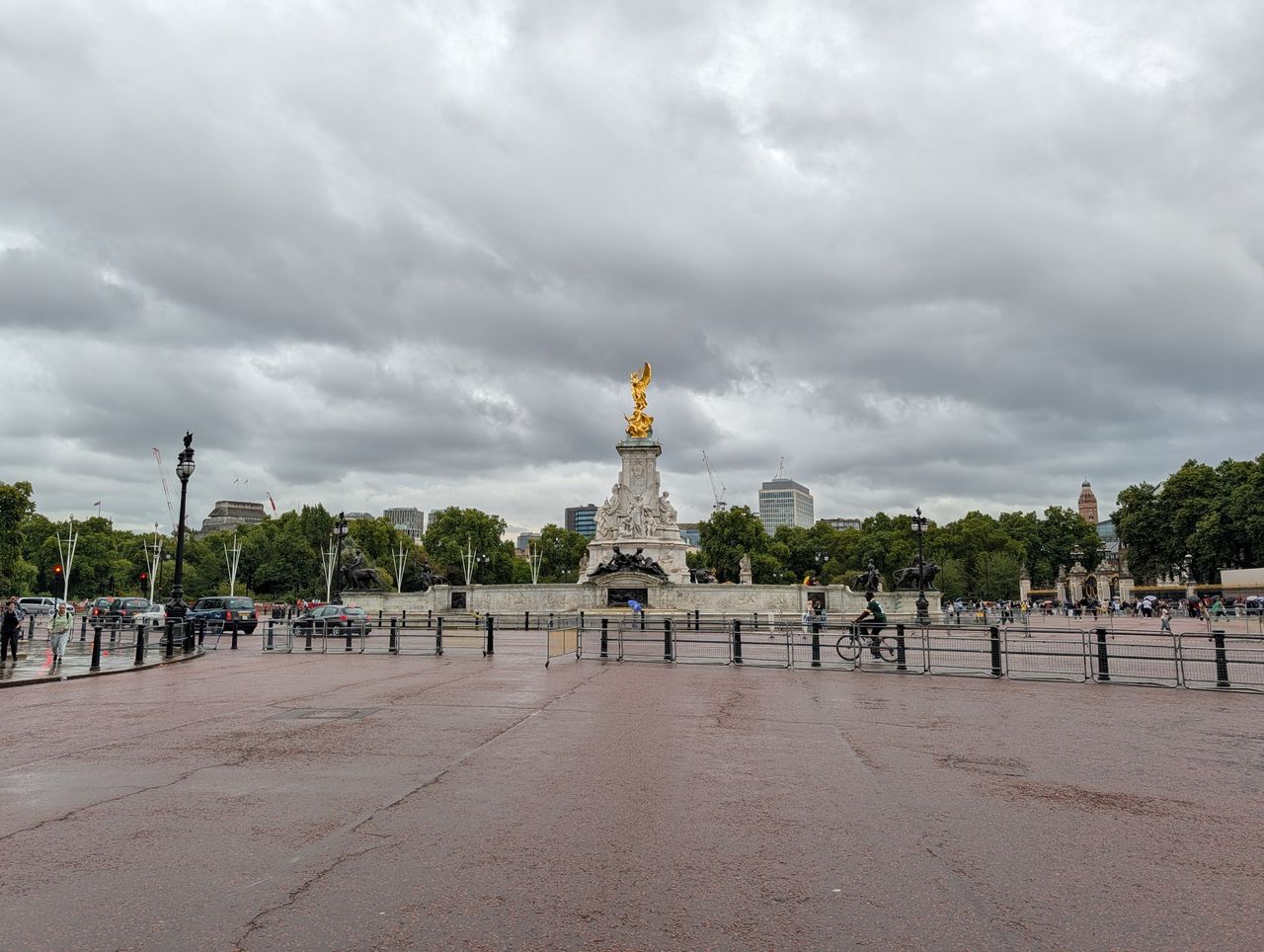 London landmarks shot using Google Pixel 10 Pro XL
