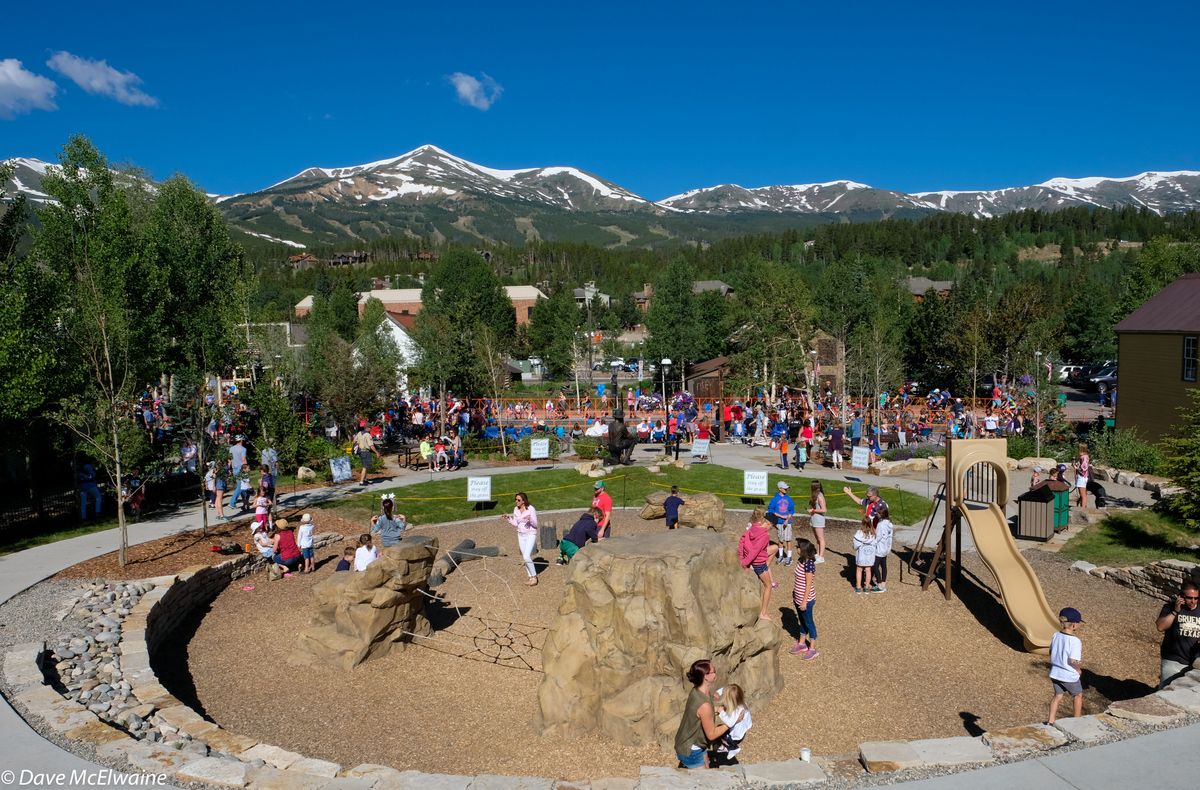 The Breckenridge ski area was visible from the start