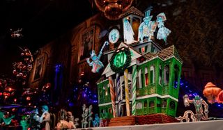 Haunted mansion Gingerbread House