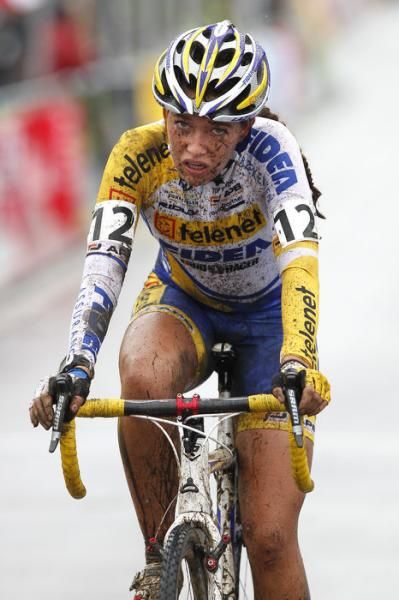 Sophie de Boer (Telenet-Fidea Cycling Team) finishes in 4th place.