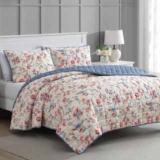 Martha Stewart Full Queen Size Quilt Bedding Set - 3 Piece, Soft Washed Microfiber, Printed Bedspread, Reversible, All Season, 1 Quilt, 2 Standard Pillow Shams, White, Blue & Red, Painted Floral Print