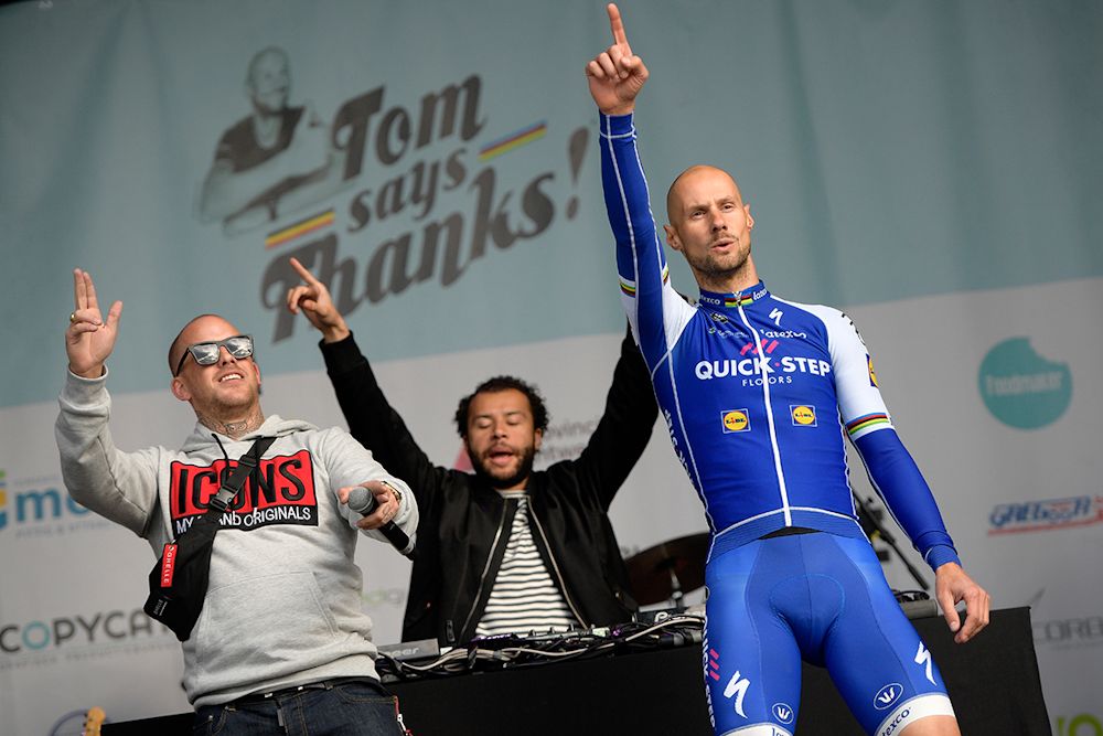Tom Boonen helps enterrtain the crowd at the 'Tom Says Thanks' event