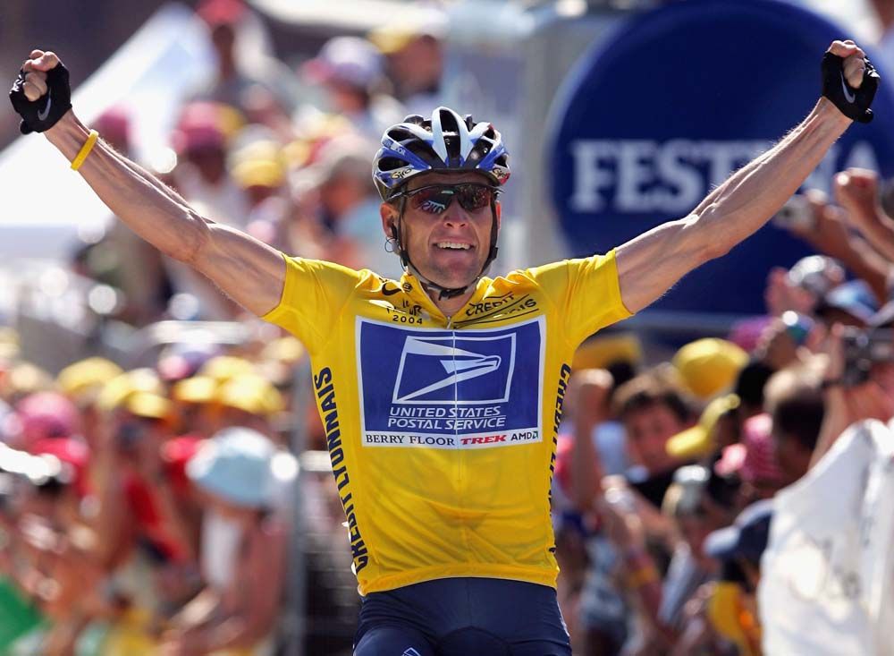 Lance Armstrong wins a stage at the 2004 Tour de France