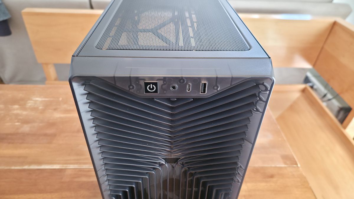 The Corsair 3200D mid-tower PC case in smoke color