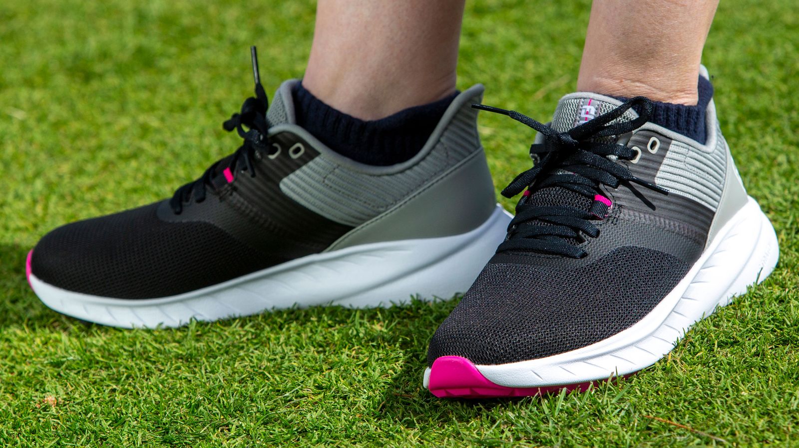 stylish womens golf shoes