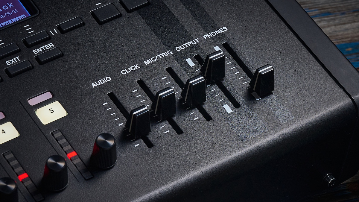 Close up of the Yamaha EAD50 mixer