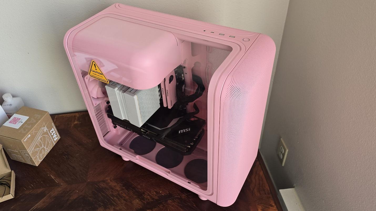 Hyte X50 Case