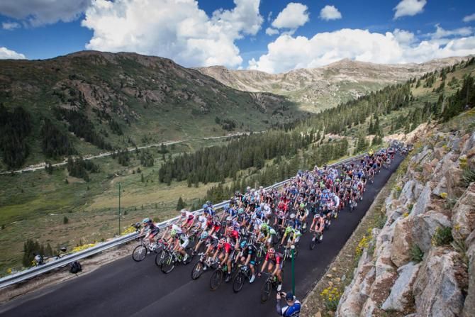 The peloton on the climb up Independence Pass.