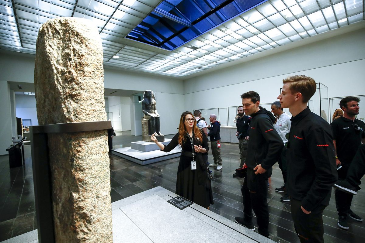 Tom Dumoulin (Team Sunweb) enjoys a guided tour of the Louvre