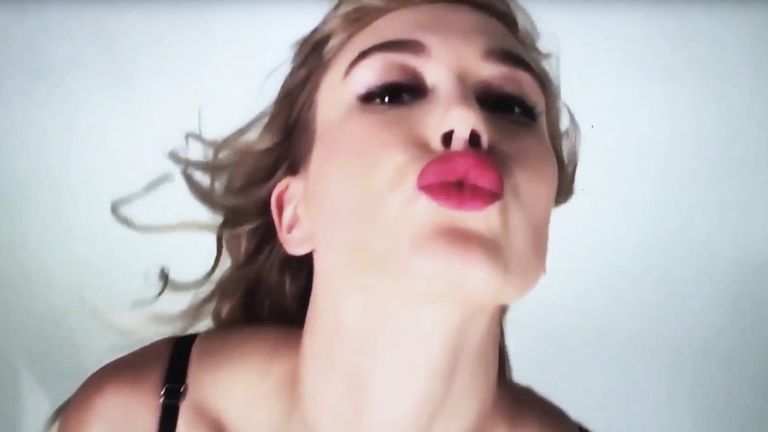Hailey Baldwin