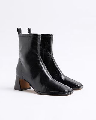 Black Leather Stitched Block Heeled Boots