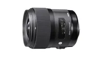 Best lens for street photography: Sigma 35mm f/1.4 DG HSM | A