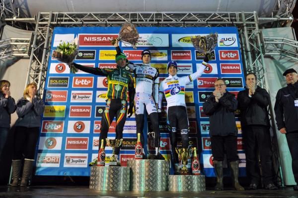 Elite men's podium (l-r): Sven Nys (Landbouwkrediet), Niels Albert (BKCP - Powerplus), Zdenek Stybar (Telenet - Fidea)