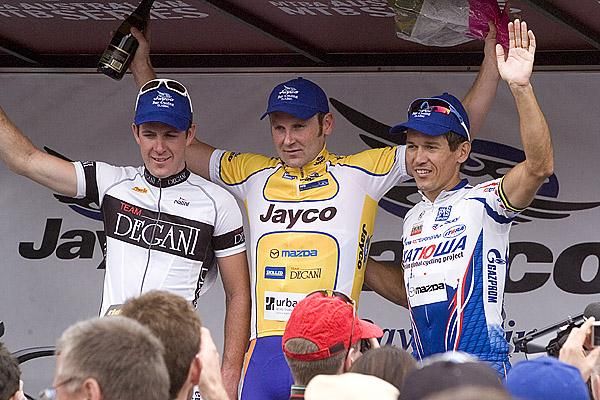 The men's podium (l-r): Matt Goss (2nd,Team Delgani Cycling Caf&eacute;), Graeme Brown (1st,Urban), and Robbie McEwen (3rd,Mazda).