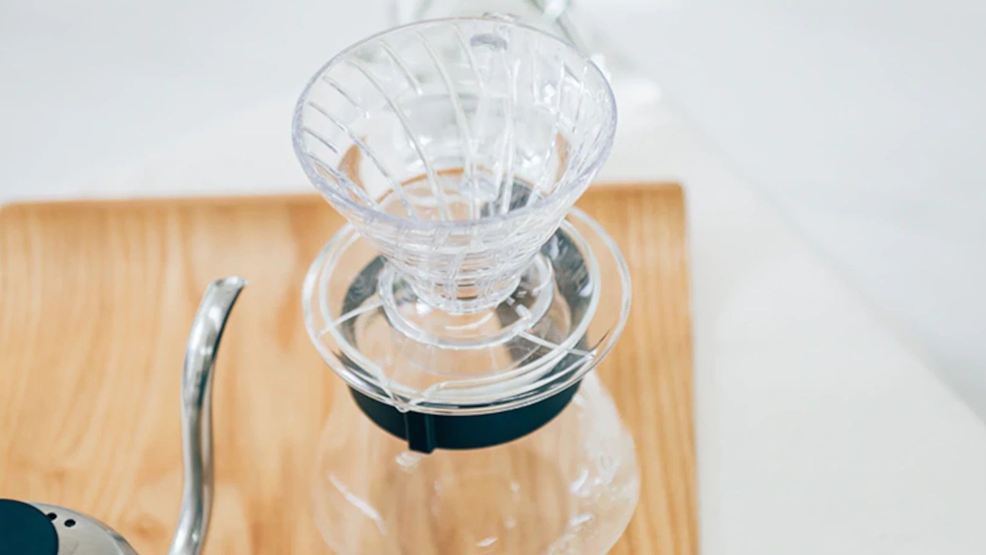 Hario V60 Plastic Coffee Dripper review a simple, lightweight pour