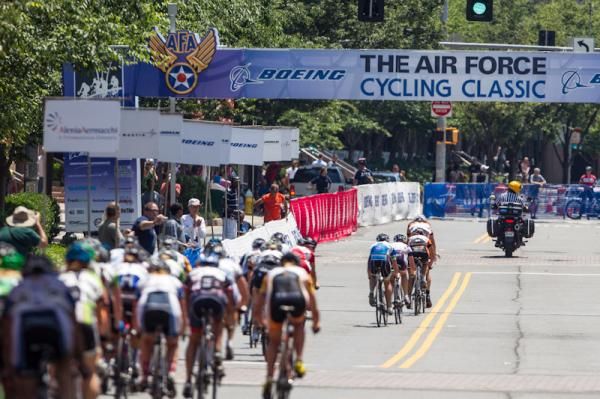 A break tries to get away in the women's race.
