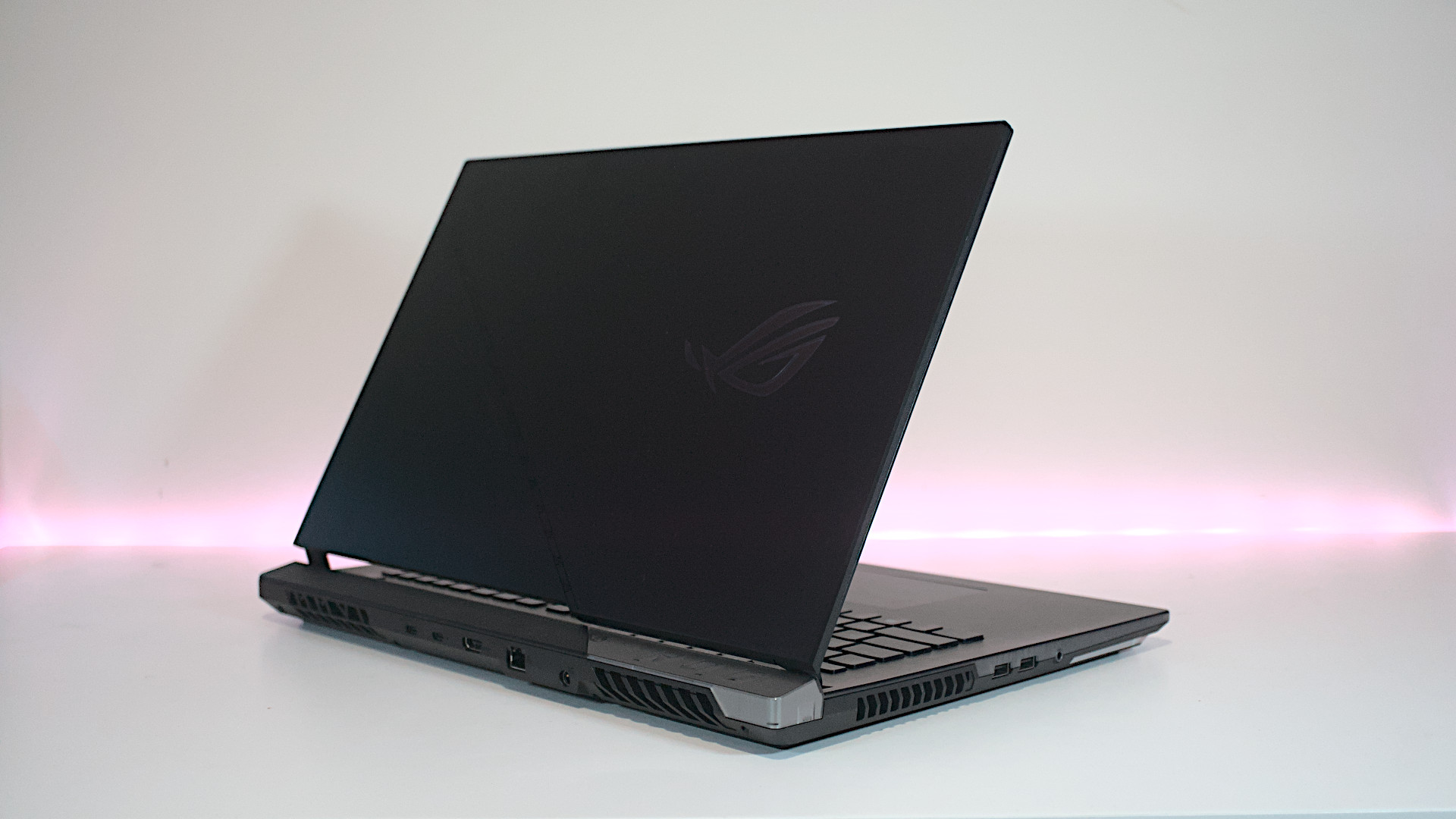 ASUS ROG Strix Scar 17 SE