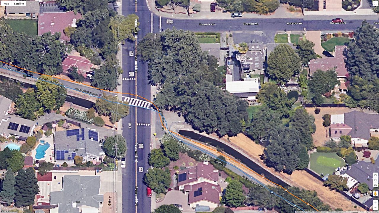 A Google Earth satellite map showing two GPS lines for the Suunto Race 2 and Garmin Venu X1 for the same run, showing how accurate they are.