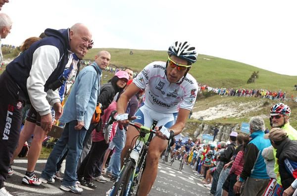 Robert Kiserlovski (Liquigas-Doimo), 2nd in the young rider classificaiton, wears the white jersey since Richie Porte (Saxo Bank) started the day in the pink leader's jersey.