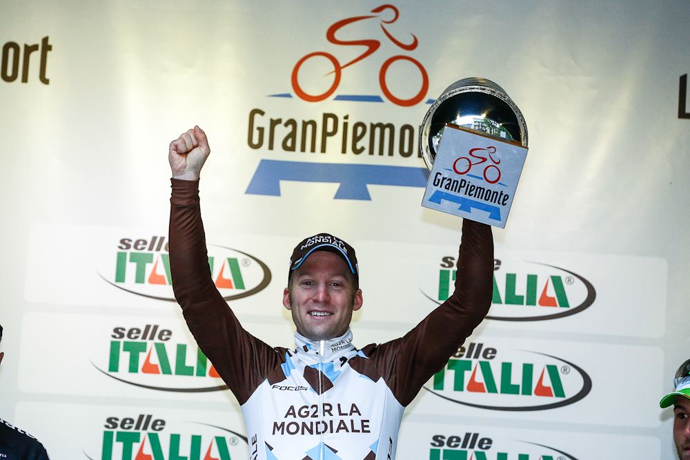 Jan Bakelants (AG2R La Mondiale) on the Gran Piemonte podium.