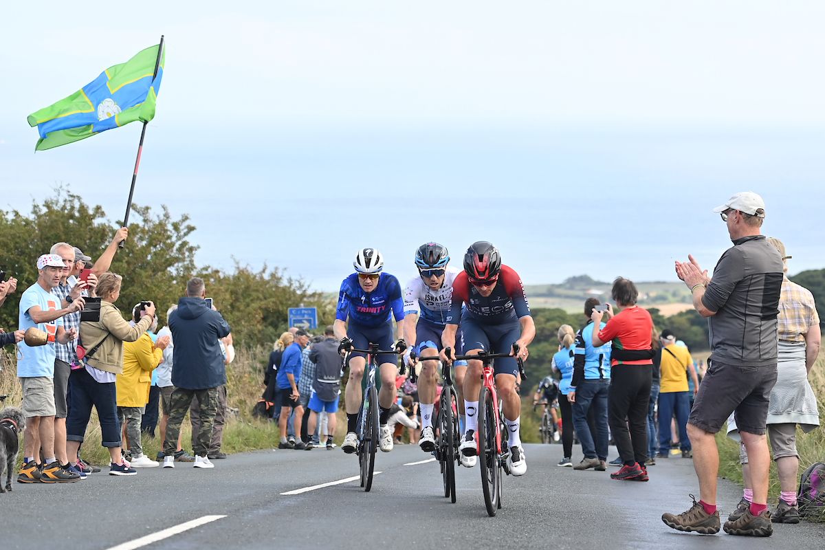 Picture by Will PalmerSWpixcom 07092022 Cycling 2022 AJ Bell Tour of Britain Stage 4 Redcar to Duncombe Park Helmsby England Tom Pidcock of Team INEOS Grenadier climbing the Robin Hoods Bay KOM