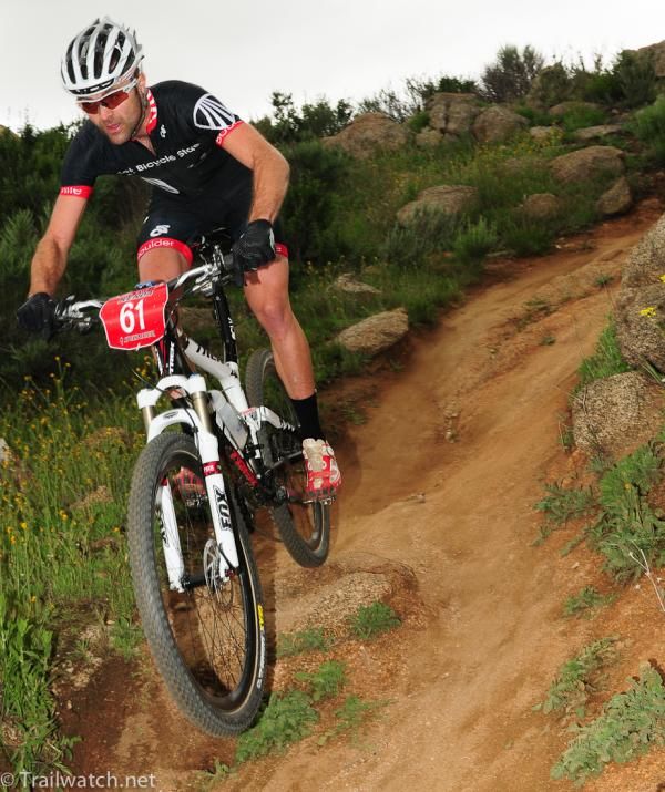 TJ Woodruff (Trek Boulder) smokes a descent