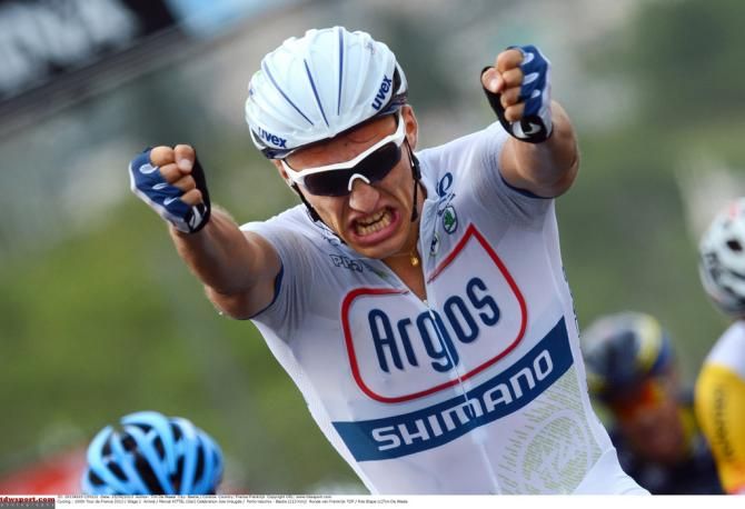 Yes! Marcel Kittel opens his Tour de France stage account by winning stage 1 of the 2013 race