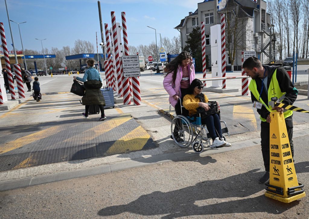 Ukrainian refugees arriving in Moldova