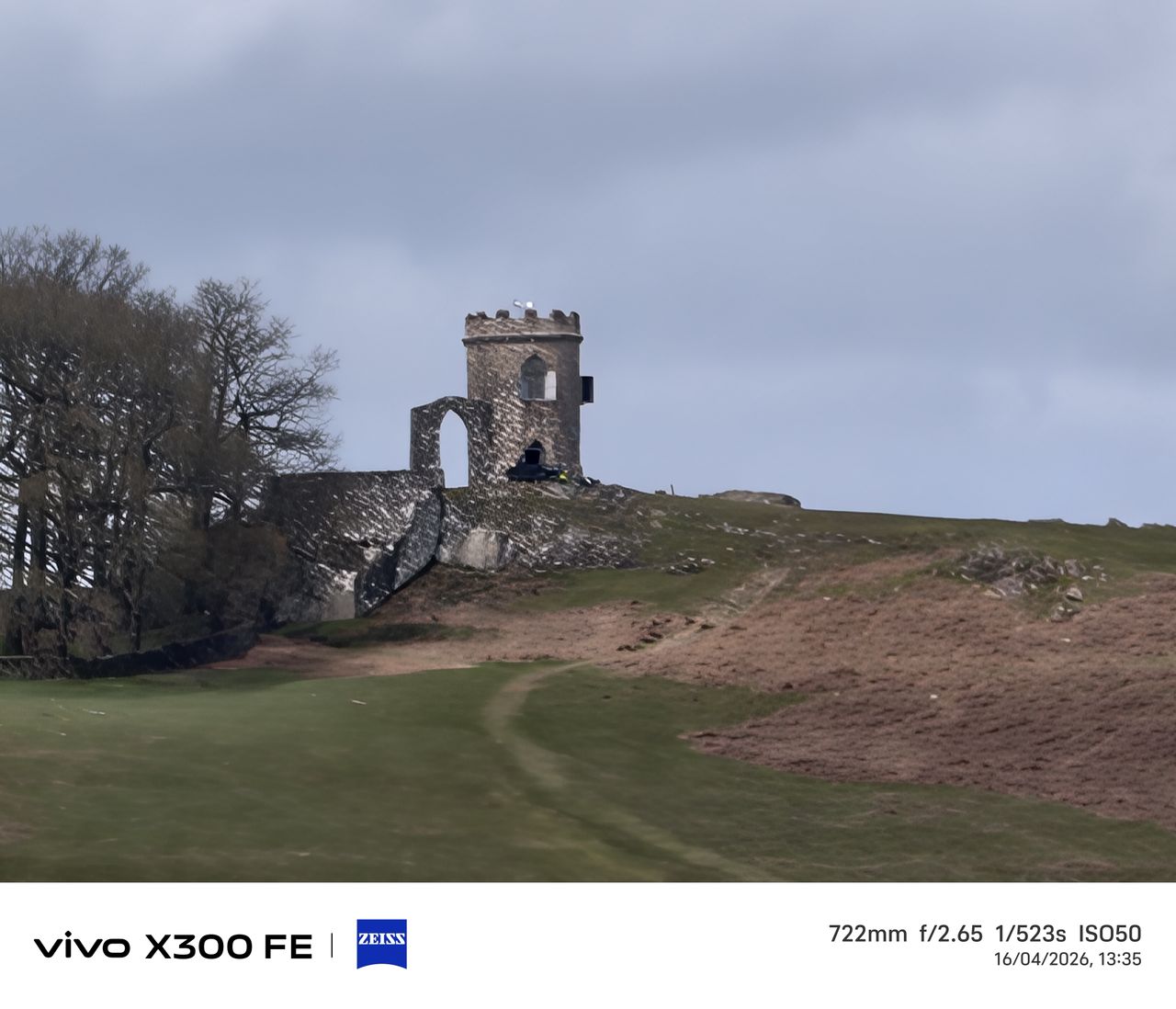 Photo samples from the Vivo X300 FE phone