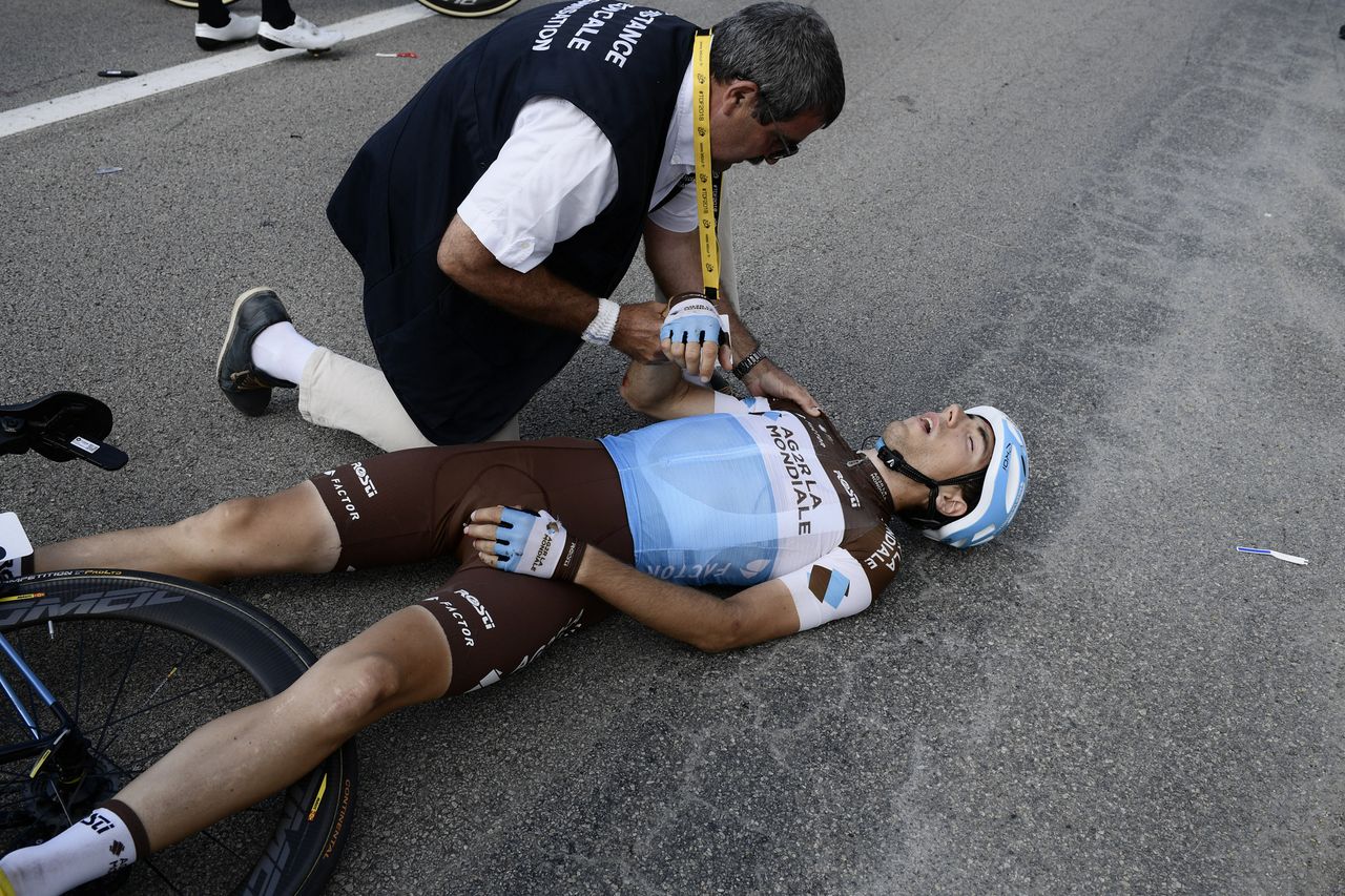 Axel Domont (AG2R La Mondiale) crashed out of the Tour on stage 4