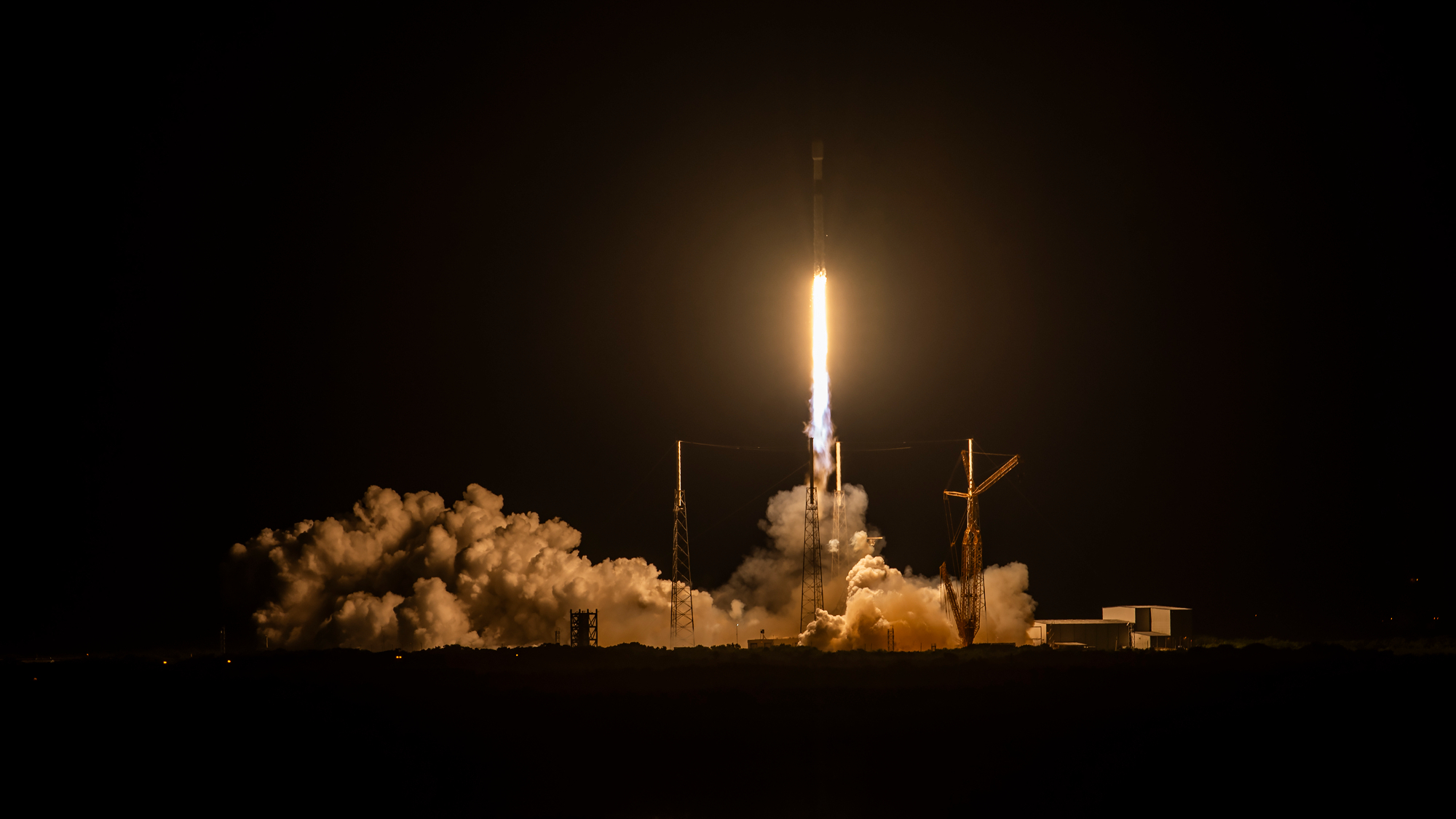 SpaceX rocket launches on record-tying 17th mission