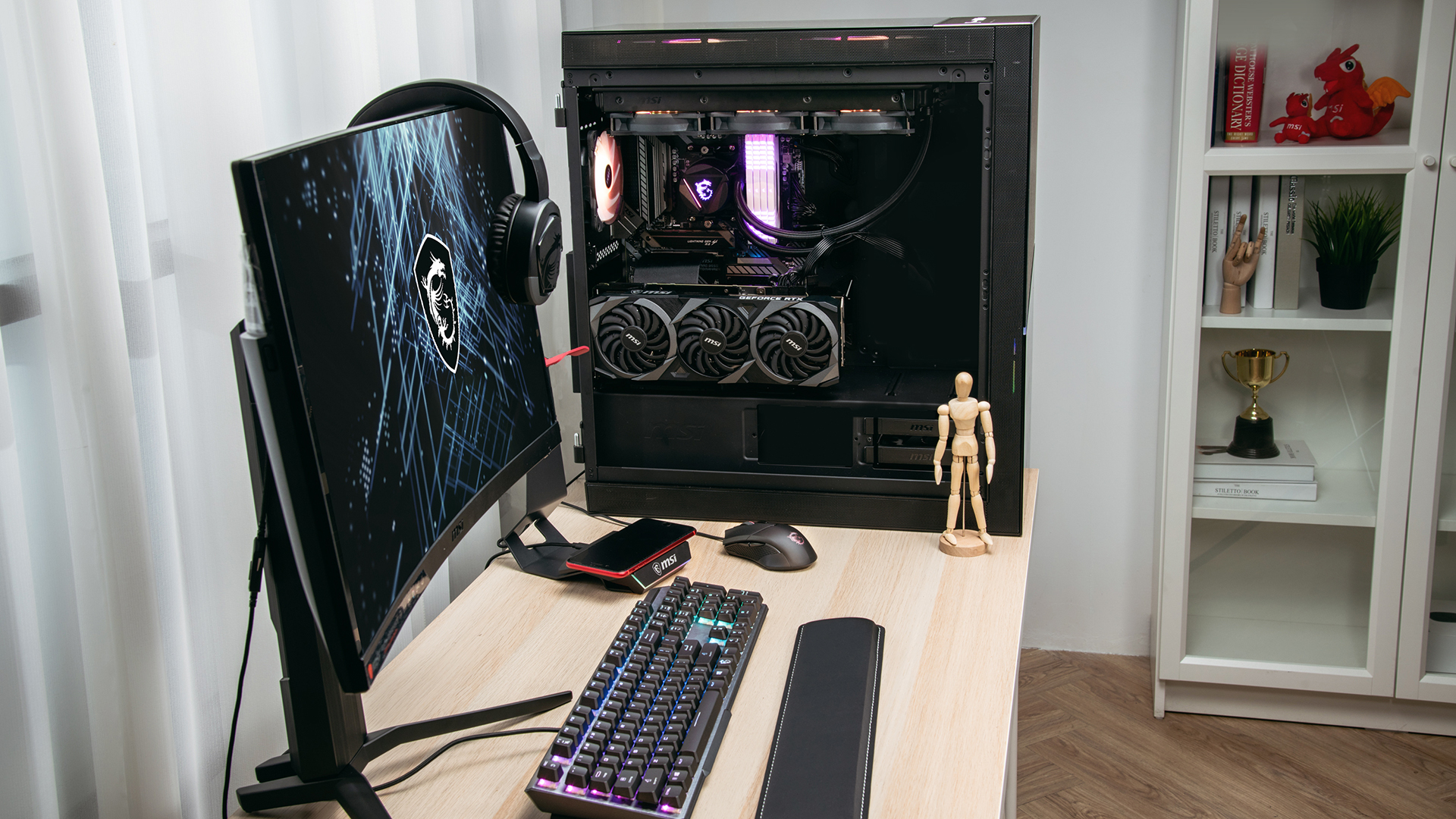 MSI Ventus desk rig