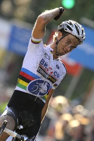 Niels Albert (BKCP Powerplus) continued his winning streak in the GvA opener.