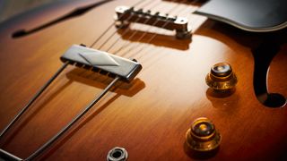 The history of the Gibson ES-330 series