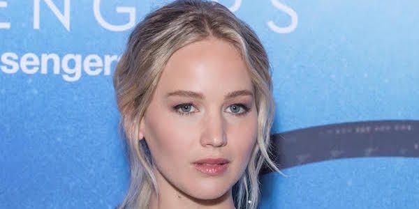 See Jennifer Lawrence's Stellar Look While In Paris For Passengers ...