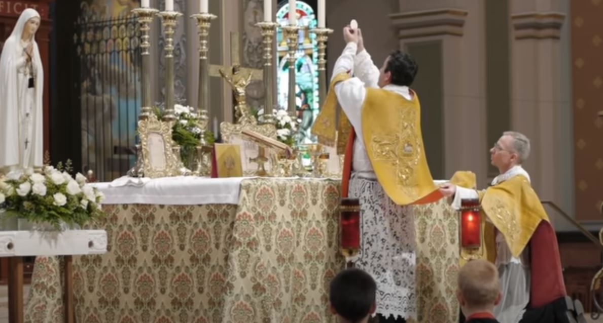 Tridentine Latin Mass