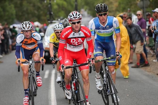 The break with Bernie Sulzberge (Drapac), Luke Durbridge (Orica GreenEdge), Pat Shaw (Huon-Genesys) and Blair Windsor (Budget Forklifts) was looking strong