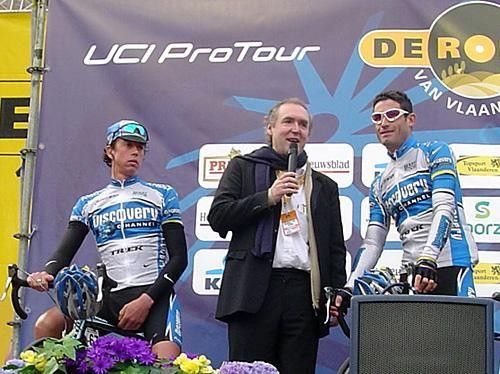 Leif Hoste and George Hincapie with presenter Michel Wuyts at the start