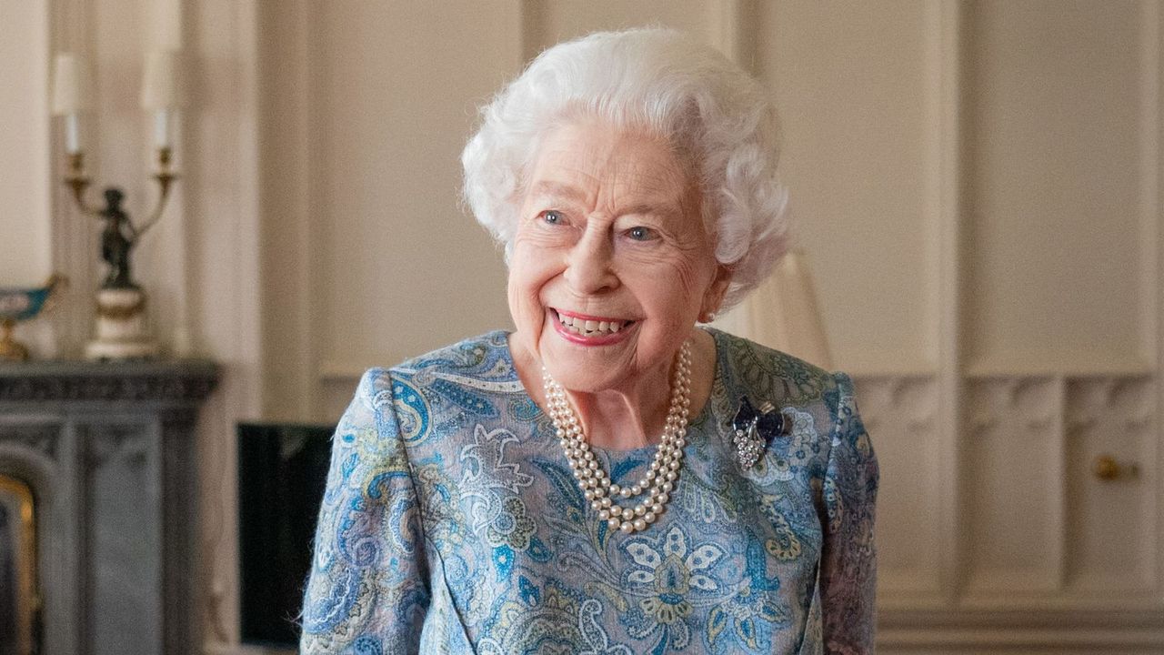 The Queen&#039;s super sassy response to a genuine compliment has been revealed and it&#039;s so on brand from the hilarious Queen