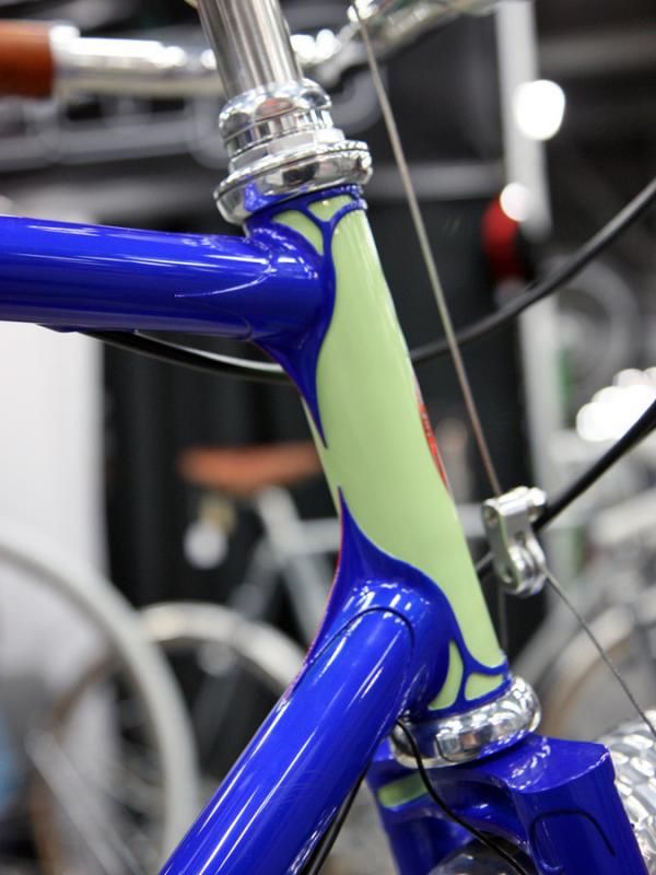 Chris Bishop followed an 'art nouveau' theme when carving the lugs for Brett Horton's bespoke town bike.