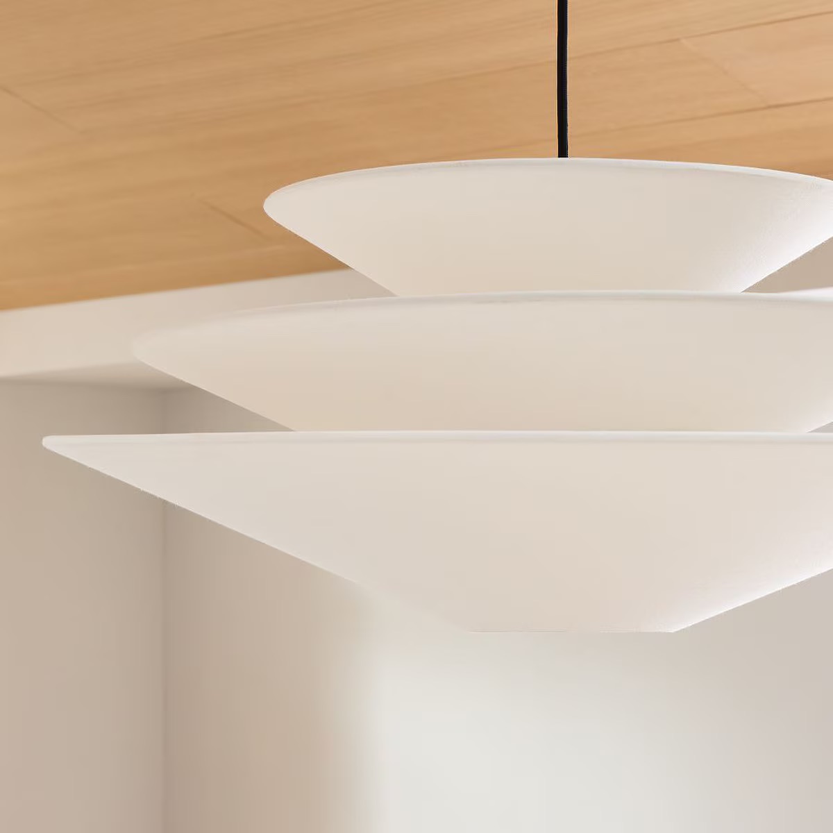 Gull pendant light