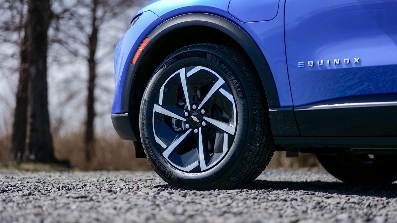 2025 Chevrolet Equinox EV LT test drive review.