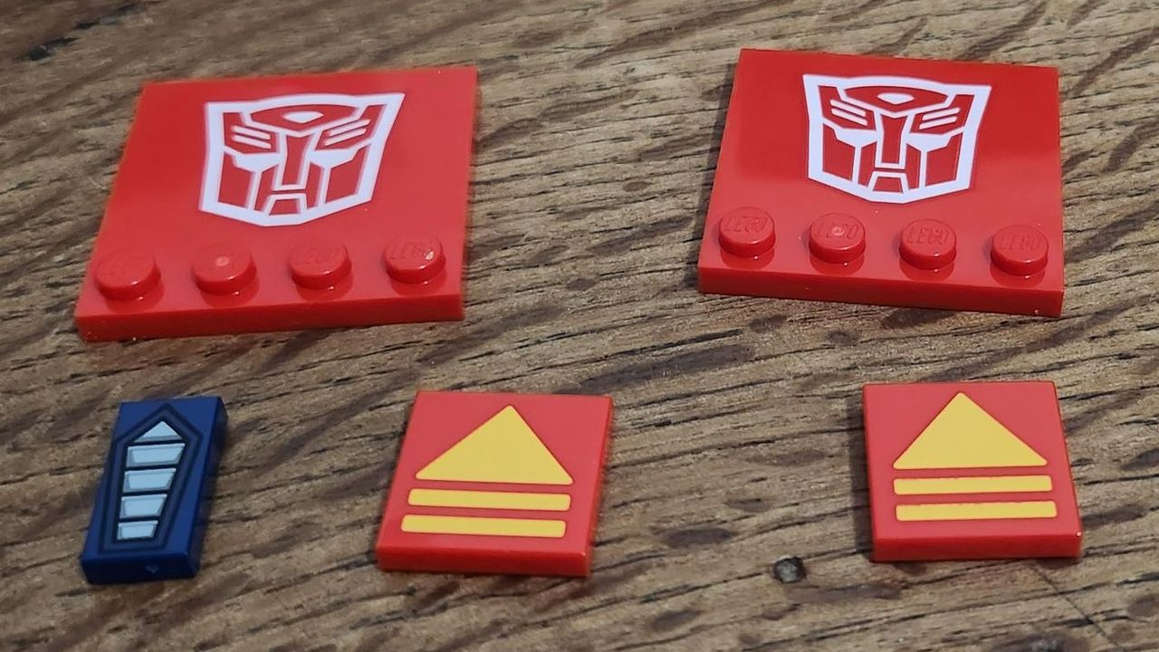Lego Icons Optimus Prime (10302)_printed pieces