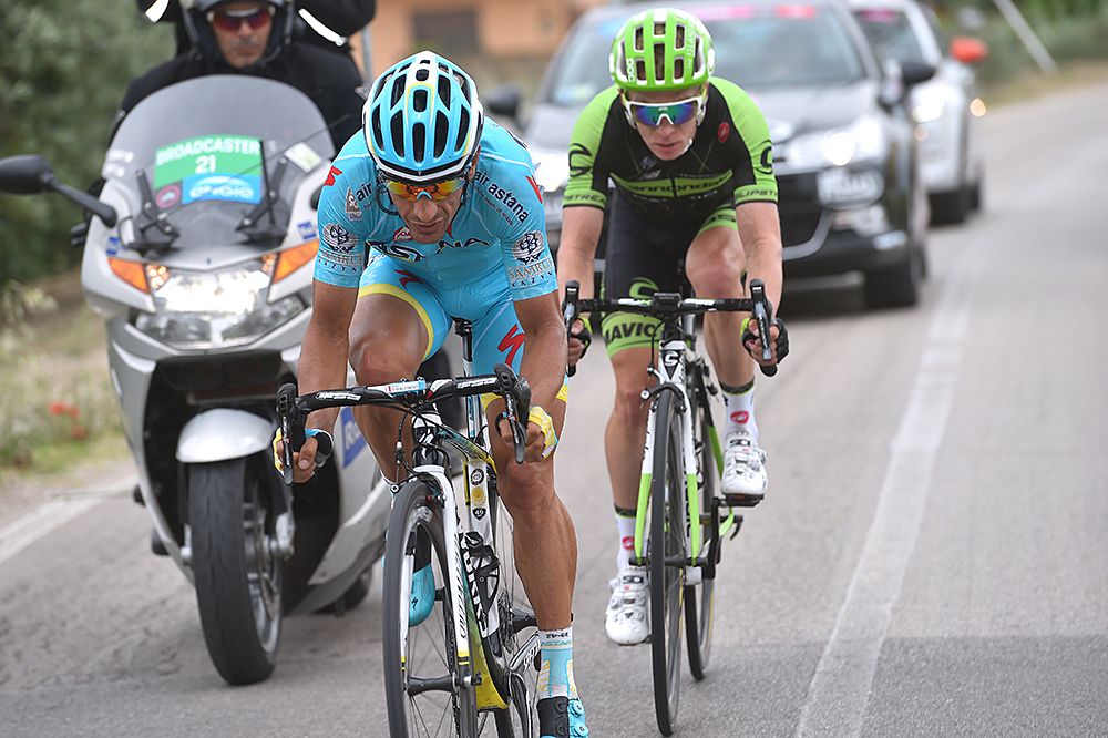 Paolo Tiralongo (Astana) and Tom Jelte Slagter (Cannondale-Garmin)