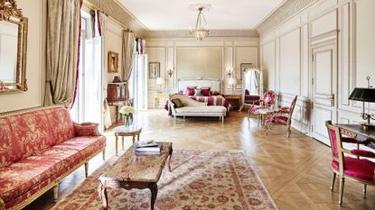 Le Meurice has 160 lavish guest rooms and suites 