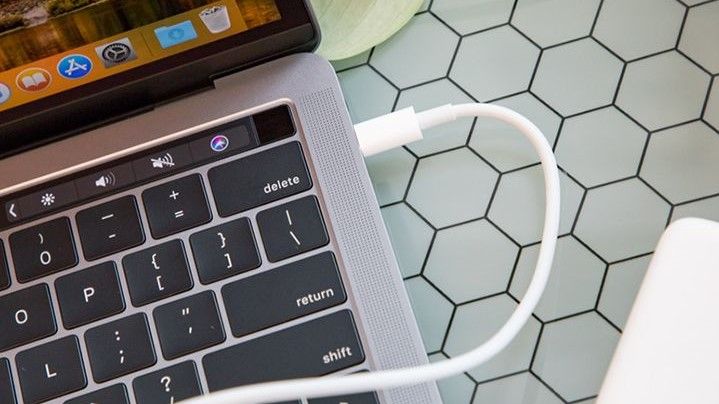 iPhone Charging Cable Hijacks Your Laptop