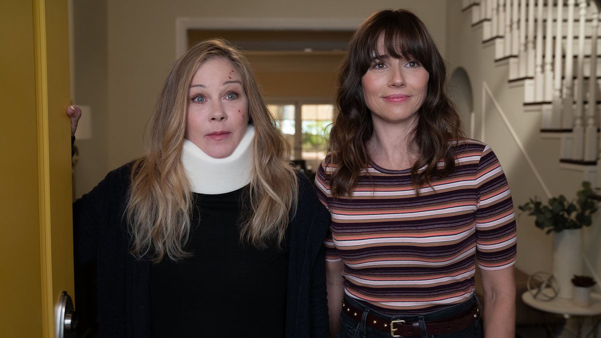 Jen and Judy answer the front door in Dead to Me season 3 on Netflix