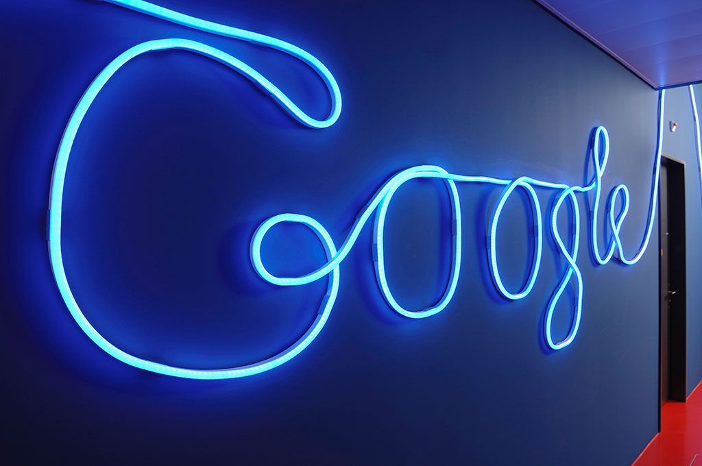 Google in neon