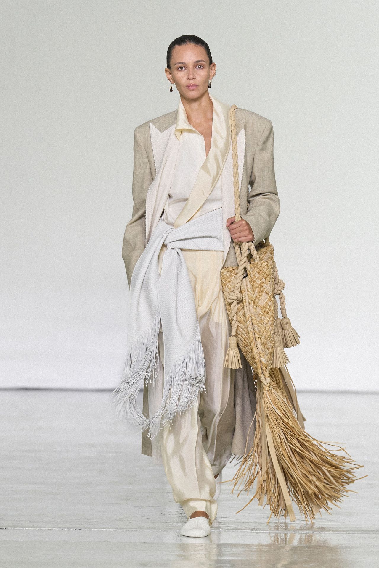 Bottega Veneta S/S 2027 runway show by Louise Trotter at Milan FashioN Week
