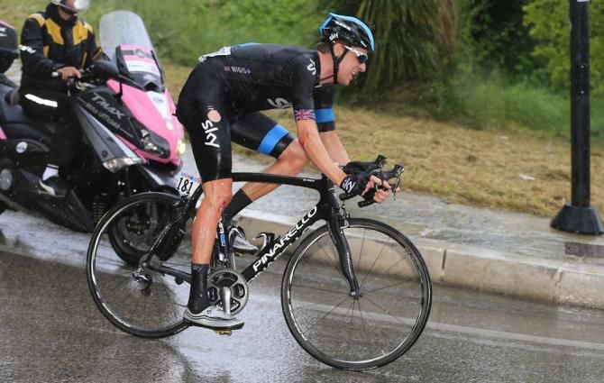 Bradley Wiggins' (Team Sky) Giro hopes started to fall apart on stage 7